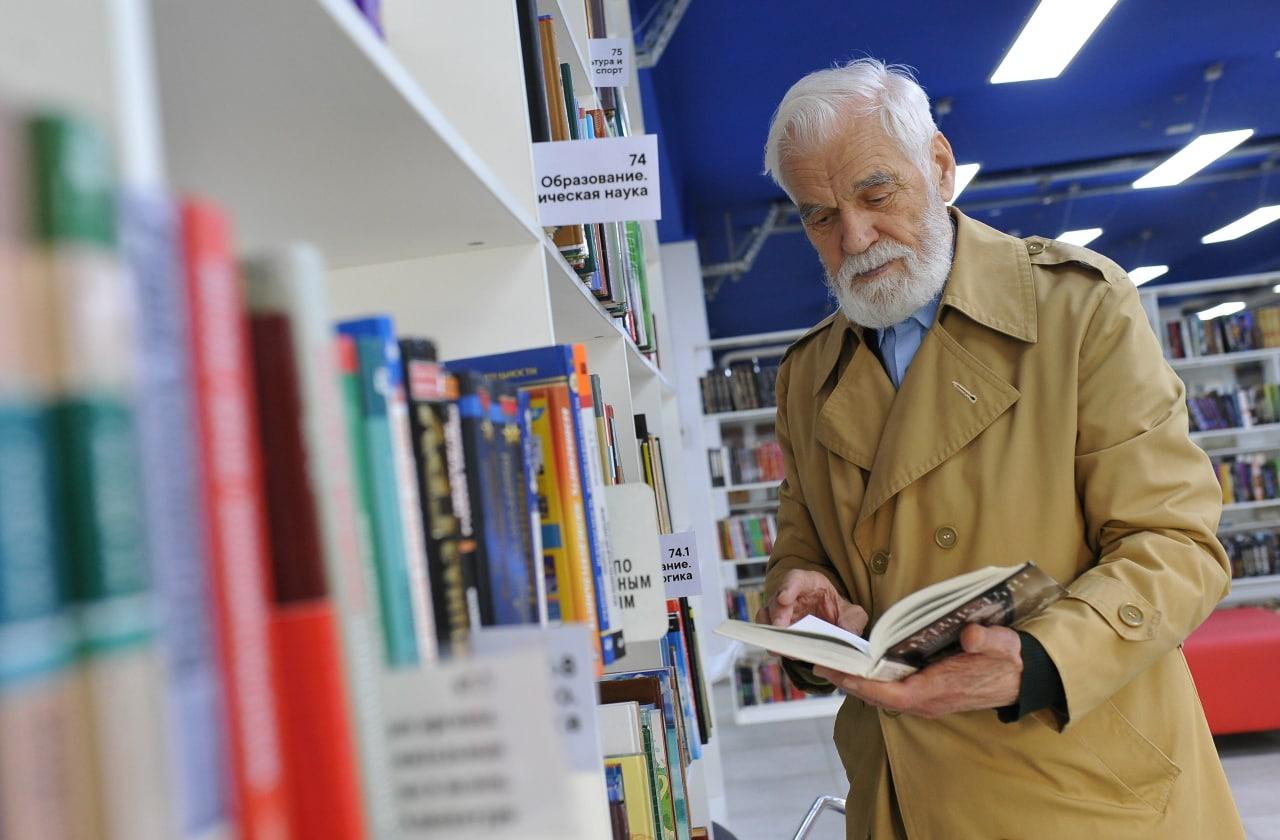 Пенсионеры из Ховрина останутся без книг до конца ноября