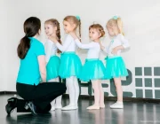 Детская школа танцев ЭСКИМО на Беломорской улице  на сайте Hovrino.info