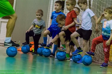 Детская футбольная школа KINDERBALL на Зеленоградской улице Фото 2 на сайте Hovrino.info